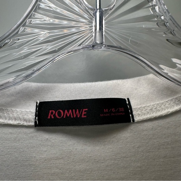 Romwe White Crew Neck Short Sleeve Anime Graphic Tee size M - Picture 2 of 10